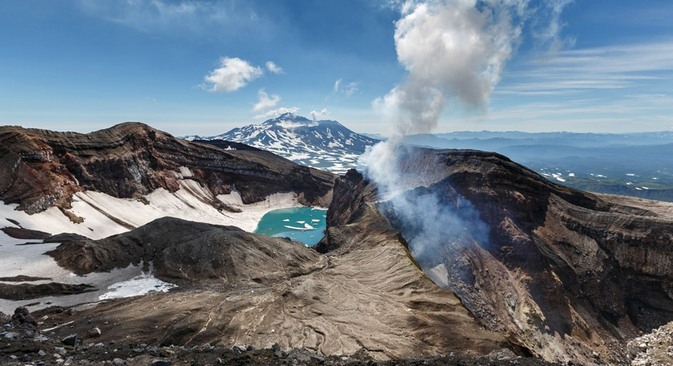 Vulcão Goréli, na remota península de Kamtchatka Foto: Alekandr Piraguis / RIA Nóvosti
