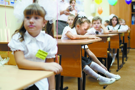 Apesar de pequenas mudanças, o sistema educacional na Rússia moderna não difere muito do soviético. As crianças começam a escola em torno dos sete anos de idade e passam as quatro primeiras séries com o mesmo professor e colegas de classe Foto: RIA Nóvosti