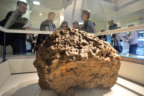 Todas as principais características do objeto foram definidas. Os cientistas pressupõem que o objeto que entra na atmosfera apresenta apenas 10% do seu tamanho original Foto: Reuters