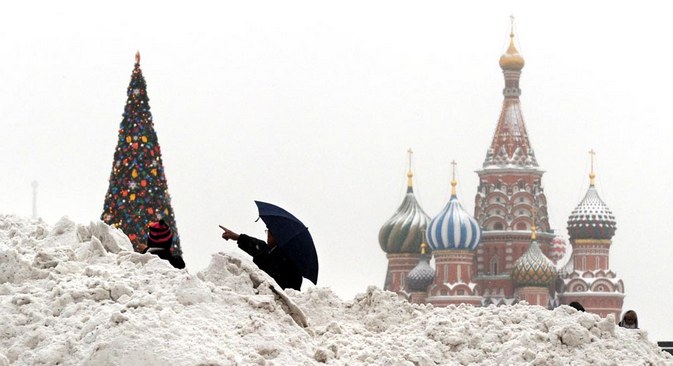 Em Moscou, até 40 centímetros de neve podem ser acumulados durante a noite Foto: AFP Photo / East News