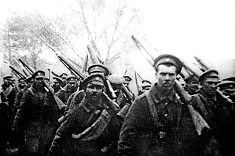 No inverno de 1918-1919, as tropas soviéticas russas tomaram novamente as fronteiras ocidentais do antigo Império Russo Foto: RIA Nóvosti