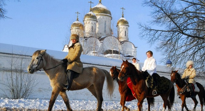 Caça a cavalo de Podmoskóvie, nos arredores de Moscou, recebe anualmente cerca de 15 mil pessoas  Foto: strana.ru
