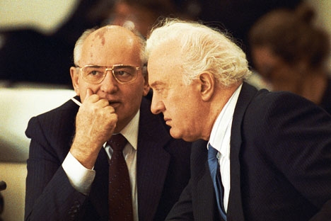 A atividade de Chevardnadze como primeiro-secretário do Partido Comunista da Geórgia por mais de dez anos foi de tal modo notória que uma promoção com respectiva mudança para Moscou era apenas uma questão de tempo Foto: RIA Nóvosti