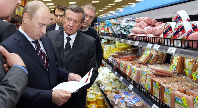 Depois de sofrer sanções mais duras da UE e EUA, Rússia embargou produtos alimentícios como resposta. Importações deverão ser substituídas por países latino-americanos e asiáticos Foto: Aleksêi Nikólski / RIA Nóvosti