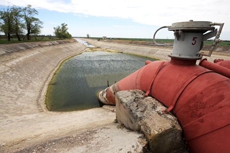 Cerca de 130 quilômetros do canal vêm sendo utilizados para a distribuição de água a partir de outras fontes Foto: ITAR-TASS