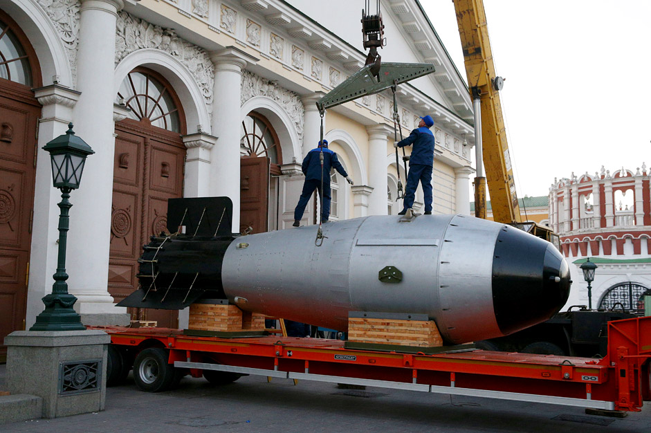 Макетът на термоядрената бомба АН-602 („Цар-бомба“) е доставен от Федералния ядрен център в гр. Саров в Централната изложбена зала „Манеж“ в рамките на културно-историческата изложба „70 години ядрен отрасъл. Верижната реакция на успеха“.