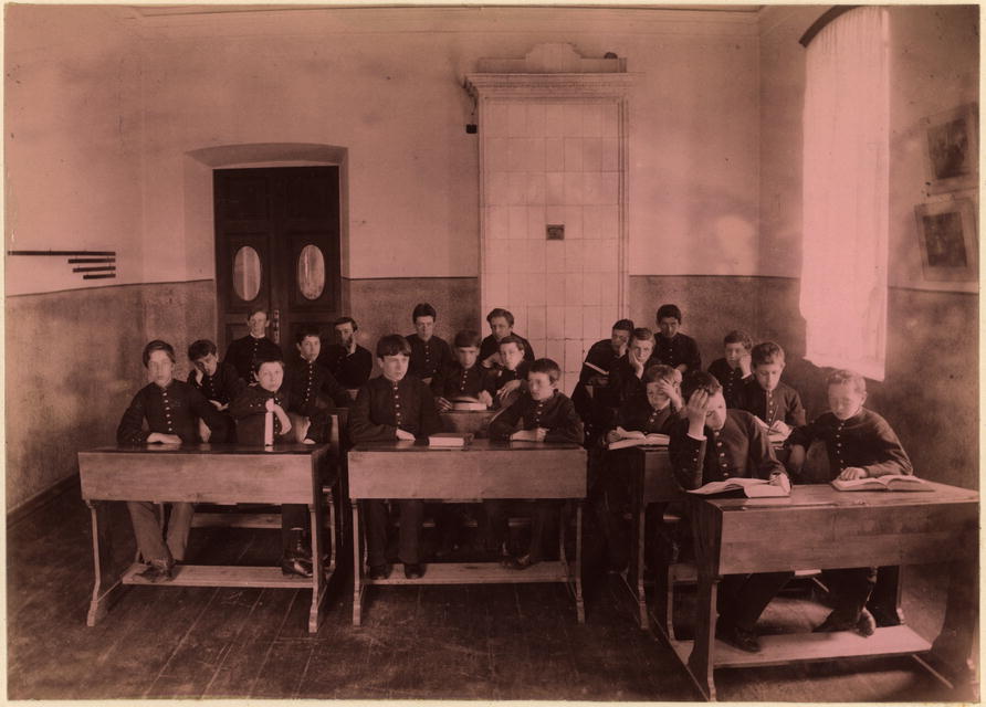 Alunos da escola de Tiumen (1889)