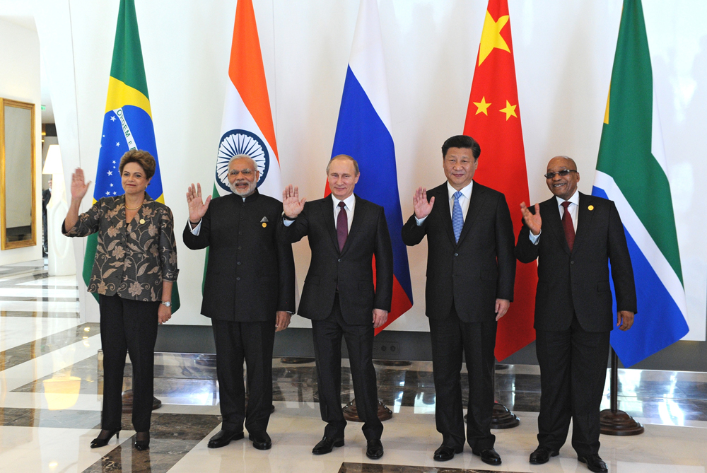 Dilma Rousseff (Brasil), Narendra Modi (Índia), Vladímir Pútin (Rússia), Xi Jinping (China) e Jacob Zuma (África do Sul)