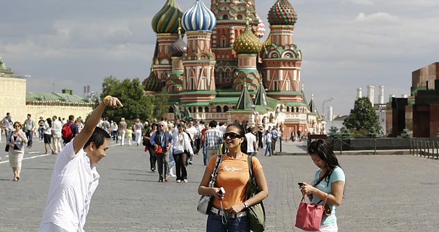 Preiswerte Hotels und Unterkünfte machen es abenteuerlustigen Reisenden leicht, Moskau zu entdecken. Foto: Lori_Legion Media