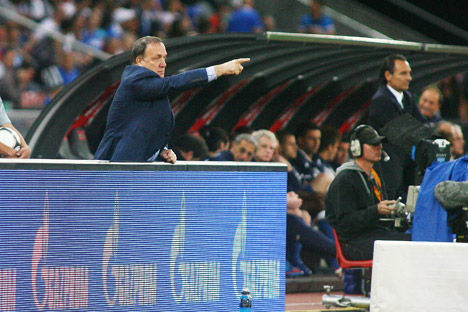 Derzeit hängt der russische Sport von staatlichen Subventionen ab. Auf dem Bild: der ehemalige Cheftrainer der russischen Nationalmannschaft Dick Advocaat. Foto: ITAR-TASS. 