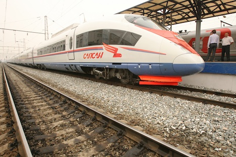 Mit der neuen Hochgeschwindigkeits-Strecke wird sich die Fahrzeit zwischen Moskau und St. Petersburg auf 2,5 Stunden verkürzen. Foto: RG.
