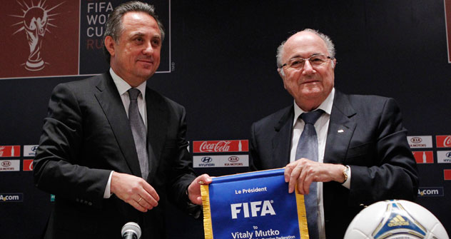 FIFA-Chef Joseph Blatter und russischer Sportminister Witali Mutko auf der Pressekonferenz in Moskau. Foto: REUTERS/Vostok-Photo.