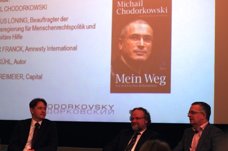 Während der Präsentation des Buches "Mein Weg. Ein politisches Bekenntnis" von Michail Chodorkowski in Berlin. Foto: Bernát Józsa