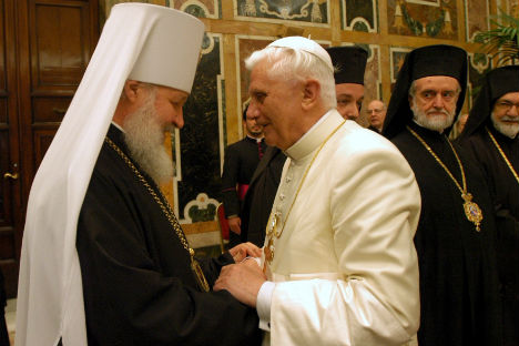 Der zukunftige Patriarch Kyrill I. und Papst Benedikt XVI., 2006. Foto: Getty Images/Fotobank