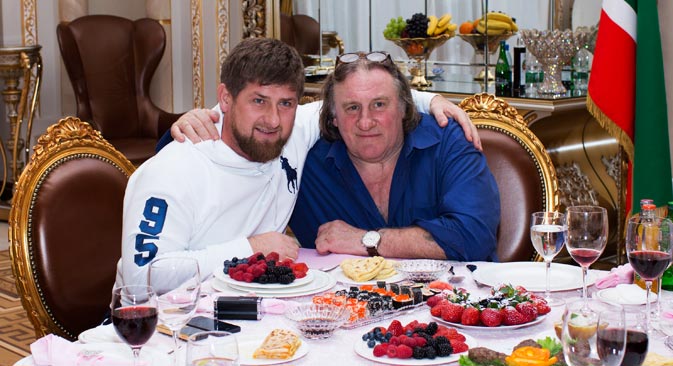 Ramsan Kadyrow und Gerard Depardieu. Foto: Reuters