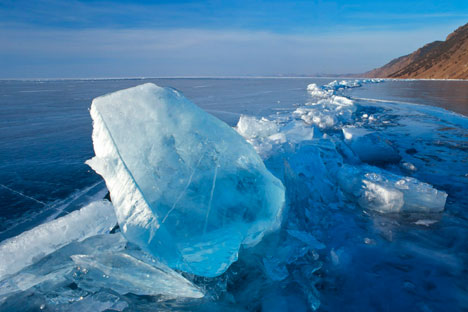 Der gefrorene Baikalsee. Foto: Andrey Beslepkin / focuspictures