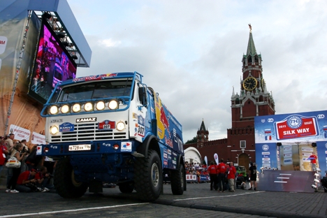 Am 5. Juli fällt am Roten Platz in Moskau der Startschuss für die „Silk Way Rallye“. Foto: ITAR-TASS