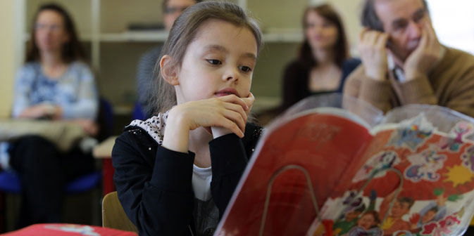 Um die Schüler wieder mehr zum Lernen zu motivieren, wurde in den Schulen das System eines fachorientierten Unterrichts eingeführt. Foto: ITAR-TASS