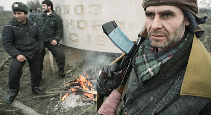 Ein tschetschenischer Kämpfer im Dezember 1994. Foto: Igor Muchajew/RIA Novosti