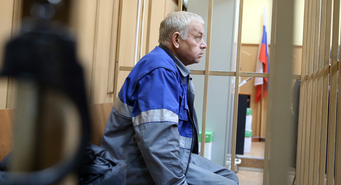 Wladimir Martynenko, der Fahrer des Schneeräumfahrzeuge war höchstwarscheinlich beim Einsatz am 20. Oktober 2014 betrunken. Foto: Artjom Korotajew/TASS