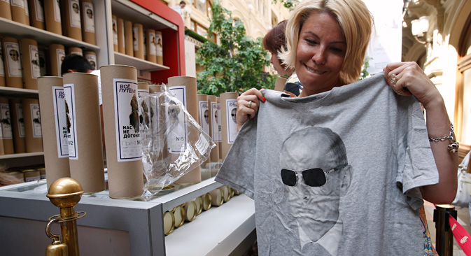 T-Shirts mit Putin-Aufdruck liegen voll im Trend. Foto: Reuters