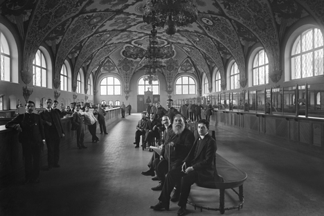Der Kassensaal einer Filiale der russischen Staatsbank in Nischni Nowgorod, 1913. Foto: Fotosoyuz/Vostock-Photo