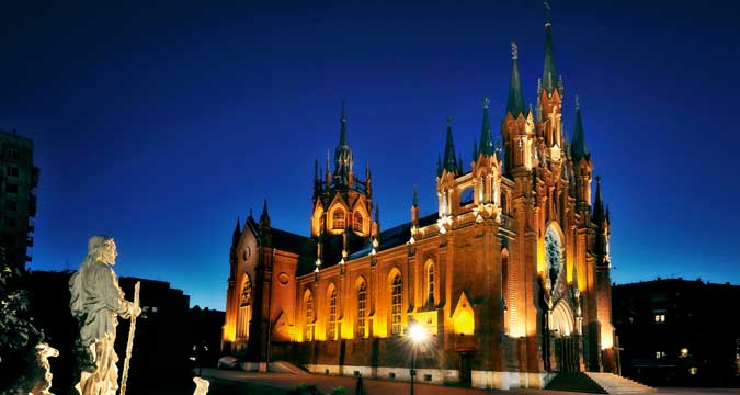 Ein Spaziergang durch das katholische Moskau zeigt wunderschöne Gotteshäuser.