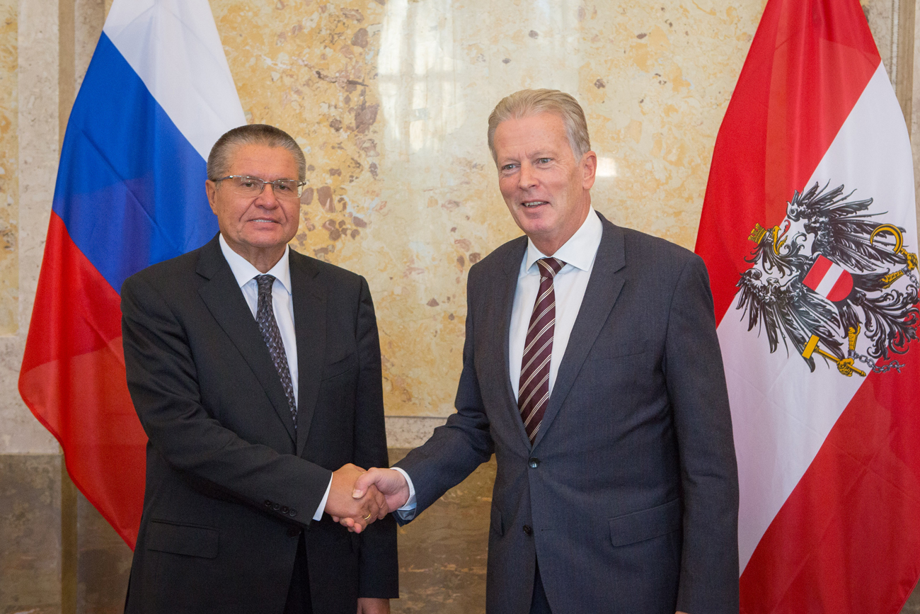 Der russische Wirtschaftsminister Alexej Uljukaew traf sich am 9. November mit dem österreichischen Vizekanzler, Herr Dr. Reinhold Mitterlehner in Wien. 