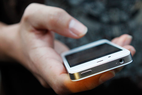 Bloqueio de números usados pelos criminosos permanece no topo da lista das principais formas de combate a trotes via celular Foto:  Reuters / Vostock Photo