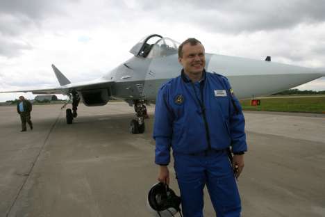 Para Bogdan, não faltam elogios ao Su-35: "Com ele, é possível fazer manobras que antes pareciam ser incríveis"  Foto: ITAR-TASS