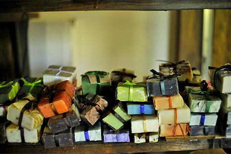 Kristina Suderevskaya makes about four tons of products a year. All of them are supplied to spa salons, elite bathhouses, stores and outlets selling natural cosmetics under the Krasnopolyanskoe Mylo brand name. Source: Mikhail Mordasov.