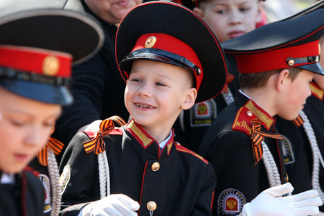 Russia's authorities are going to improve the training of cadet schools to make them like elite European boarding schools . Source: ITAR-TASS