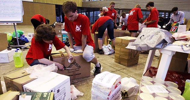 After the flood in the Krasnodar Region Russia's authorities proposed a bill regulating volunteering activity. Source: RIA Novosti / Valery Melnikov 