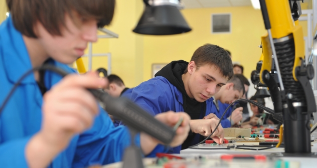Whereas in 1999 only 450,000 people had completed secondary vocational education, by 2006 this figure had shot up to 670,000. In 2011, the number was approaching one million. Source: ITAR-TASS