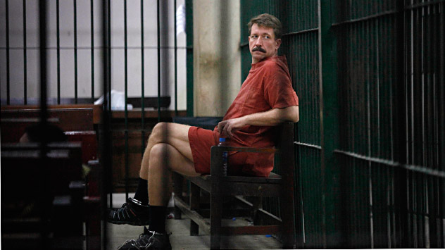 Viktor Bout's yellow-brigt robe will be set in an auction organized by his wife. Source: Reuters / Voctock-Photo 