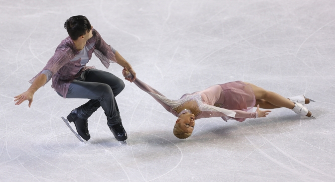 Tatyana Volosozhar and Maxim Trankov of Russia skating during the Skate America competition. Source: Getty Images / Fotobank