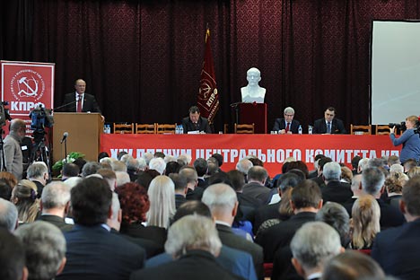 The October plenum of the Central Committee of the Communist Party of the Russian Federation confirmed that, despite its poor showing in the regional elections, it does not plan to alter its general line. Source: Vladimir Fedorenko / RIA Novosti.