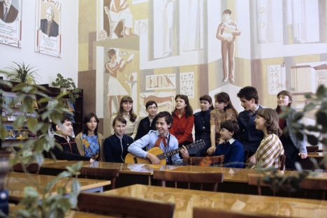 The idea of “international friendship clubs” (known as KID or “interclubs” in Russia) dates back to the Soviet era. Source: Yuriy Prostyakov/RIA Novosti