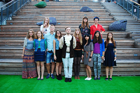 Roundelay: Ten amazing girls from Samara, led by pianist Dmitry Kolevaty. Source: Press Photo.