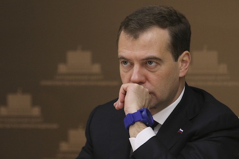 Medvedev: "Essa atitude mancha a reputação dos povos que iniciaram a operação militar nessas regiões" Foto: ITAR-TASS