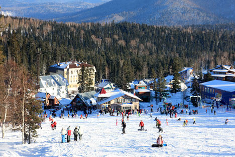 The ski resort of Sheregesh was opened in 1981. The runs (700 to 3,900 meters long) are on the slopes of Mount Zelyonaya, and the highest point on the ski slopes is 1,270 meters above sea level. Source: Lori / Legion media.