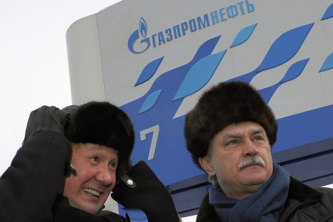 Russia's oil company Gazpromneft might have dragged its feet over the joint energy project with Iran because of fears of U.S. sanctions. Pictured (L-R): Gazprom CEO Alexei Miller and St. Petersburg Governor Georgy Poltavchenko. Source: Kommersant