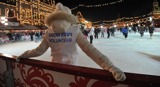 The Sochi 2014 volunteer movement brings about up a wave of social activity in Russia. Source: Kommersant