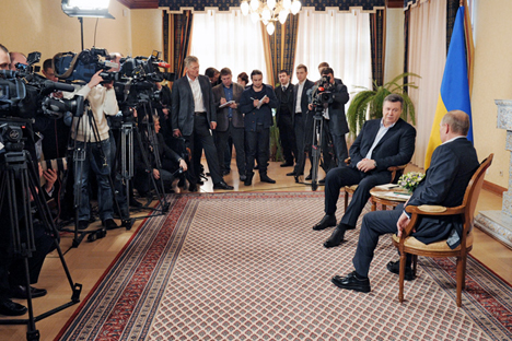 Presidentes da Rússia, Vladímir Pútin, e da Ucrânia, Víktor Ianukovitch, discutem adesão do país à União Aduaneira Foto: RIA Nóvosti