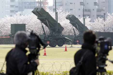 The U.S. announced that the cancellation of the fourth phase of its AMB in Europe would allow resources to be shifted to Asia from Europe. Pictured: The U.S. "Patriot" missiles units at the Defense Ministry in Japan. Source: AP
