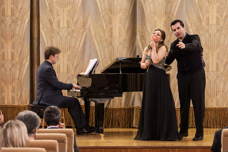 Pictured l-r: Russian pianist Artem Grishaev, Armenian soprano Nina Minasyan, and Chilean baritone Javier Arrey. Source: Shmulik Almany