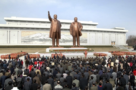 Expertos creen que es momento de seguir dialogando para conseguir la desnuclearización de la península. Fuente: Reuters