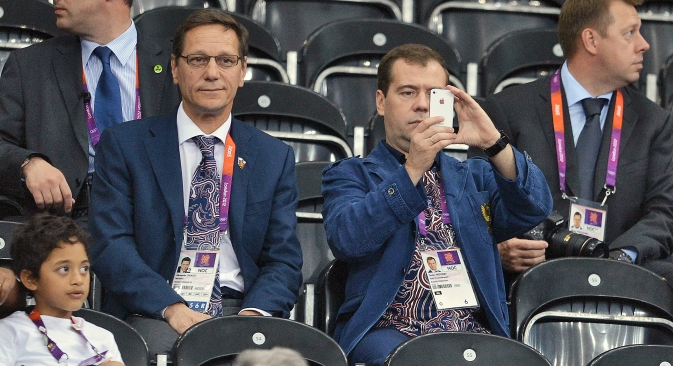 Some Russian politicians know that social networks are a high-risk zone. Pictured (L-R): President of the Russian Olympic Committee Alexander Zhukov and Prime Minister Dmitry Medvedev at the volleyball match between Russia and UK. Source: Kommersant / Dmitry Azarov 