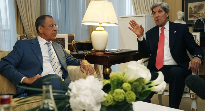 U.S. Secretary of State John Kerry, right, meets with Russian Foreign Minister Sergei Lavrov, Monday, May 27, 2013, in Paris. Source: AP