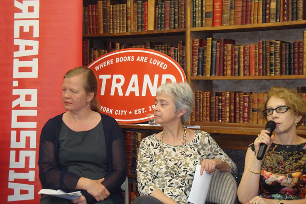 Marian Schwartz (center), one of the most active translators of Russian literature, and novelist Olga Slavnikova (right) during Read Russia events on AT Book Expo America. Source: Press Photo / Read Russia